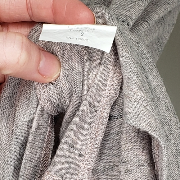 4/$25 🥂 Lush Criss Cross Back Top Size Small - Picture 2 of 3